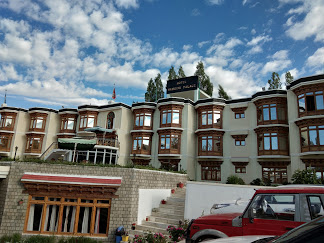 Hotel Namgyal Palace Logo
