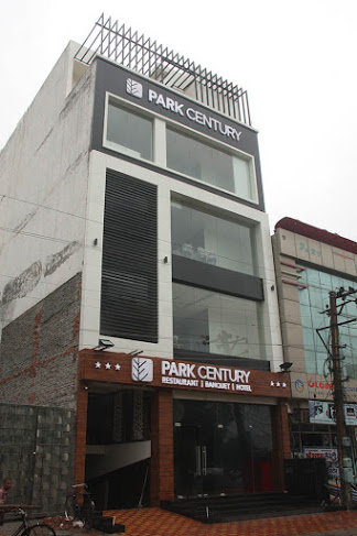 Hotel Park Century|Hostel|Accomodation