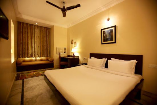 Hotel Sandhu Palace Accomodation | Hotel