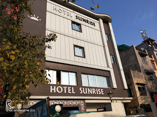 Hotel Sunrise|Resort|Accomodation