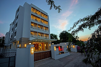 Hotel TGH - The Grand Highness Accomodation | Hotel