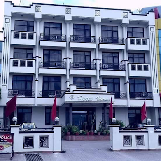 Hotel Varun|Hotel|Accomodation