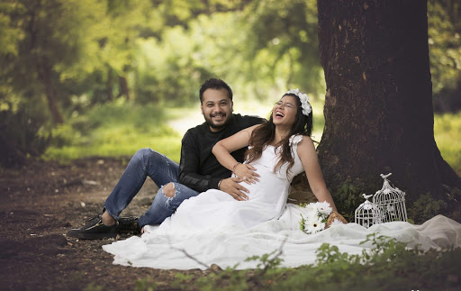 Impresio Maternity Shoot Event Services | Photographer