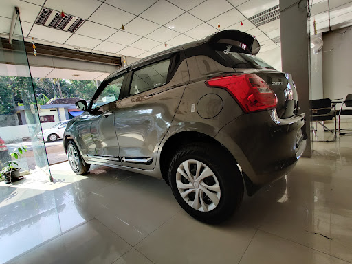 Indus Motors - Maruti Suzuki Automotive | Show Room