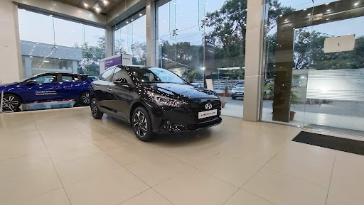 J P Hyundai Automotive | Show Room