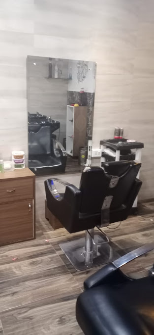 Javeds Unisex Salon Active Life | Salon