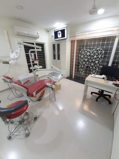 JR Dental Clinic Medical Services | Dentists