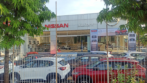 JUBILANT NISSAN VELLORE Automotive | Show Room