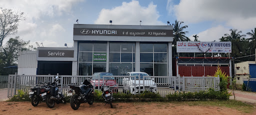 K J Hyundai Automotive | Show Room