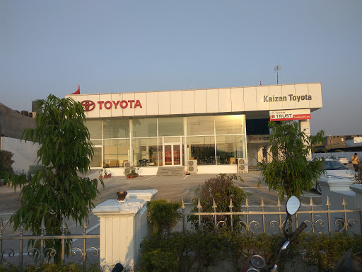 KAIZEN TOYOTA Automotive | Show Room