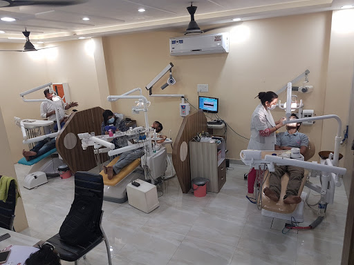 Kanpur Dental World & Implant Centre Medical Services | Dentists
