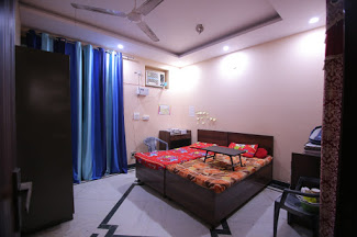 Kapoor Hostel Accomodation | Hostel