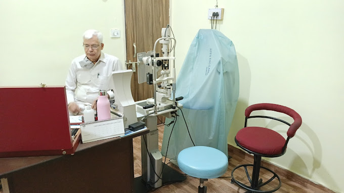 Khatri Eye Hospital Medical Services | Clinics