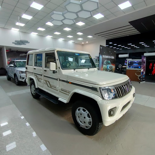 Khivrajkamal Mahindra Ambattur Automotive | Show Room