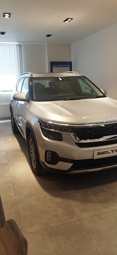 KIA MOTORS SKYDAC AUTO Automotive | Show Room