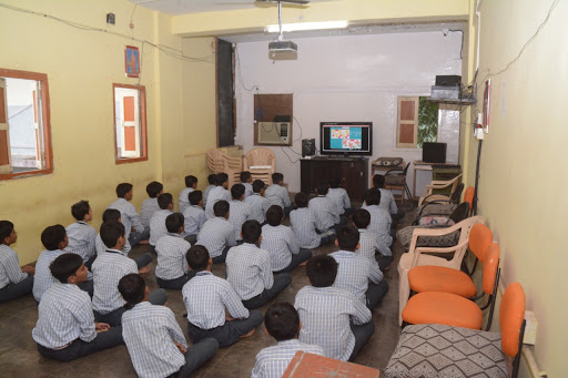 Kisan Madhyamik Vidhalaya Lunawada Schools 01