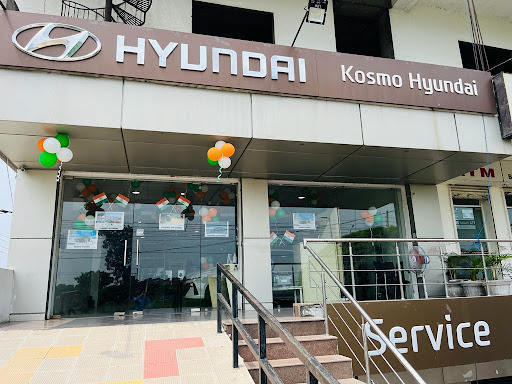 Kosmo Hyundai Automotive | Show Room