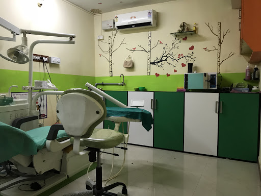 Krishna Dental Clinic& Oral Implant Center Medical Services | Dentists