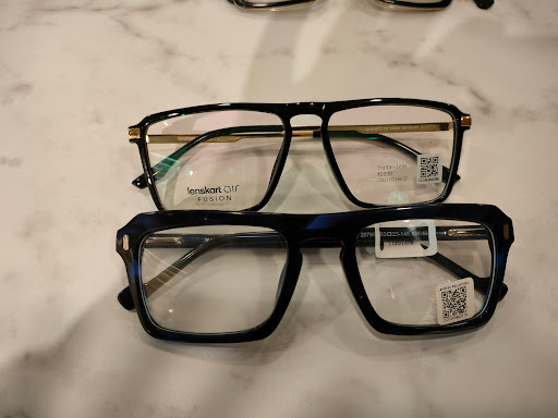 Lenskart at Araghar, Dehradun Shopping | Store