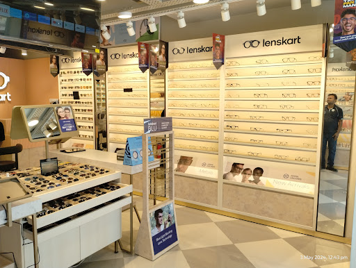Lenskart Showroom Shopping | Store