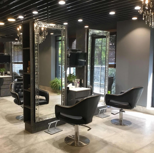 Looks Salon - Unisex Salon | Beauty and Hair Salon Active Life | Salon