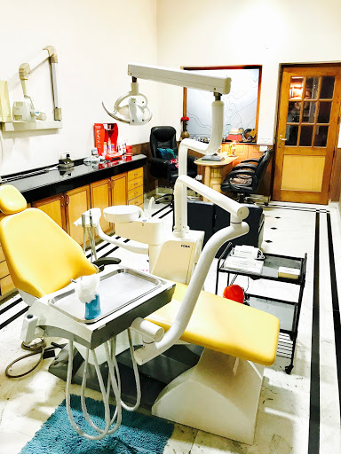 M R Dental & Surgical Centre Medical Services | Dentists
