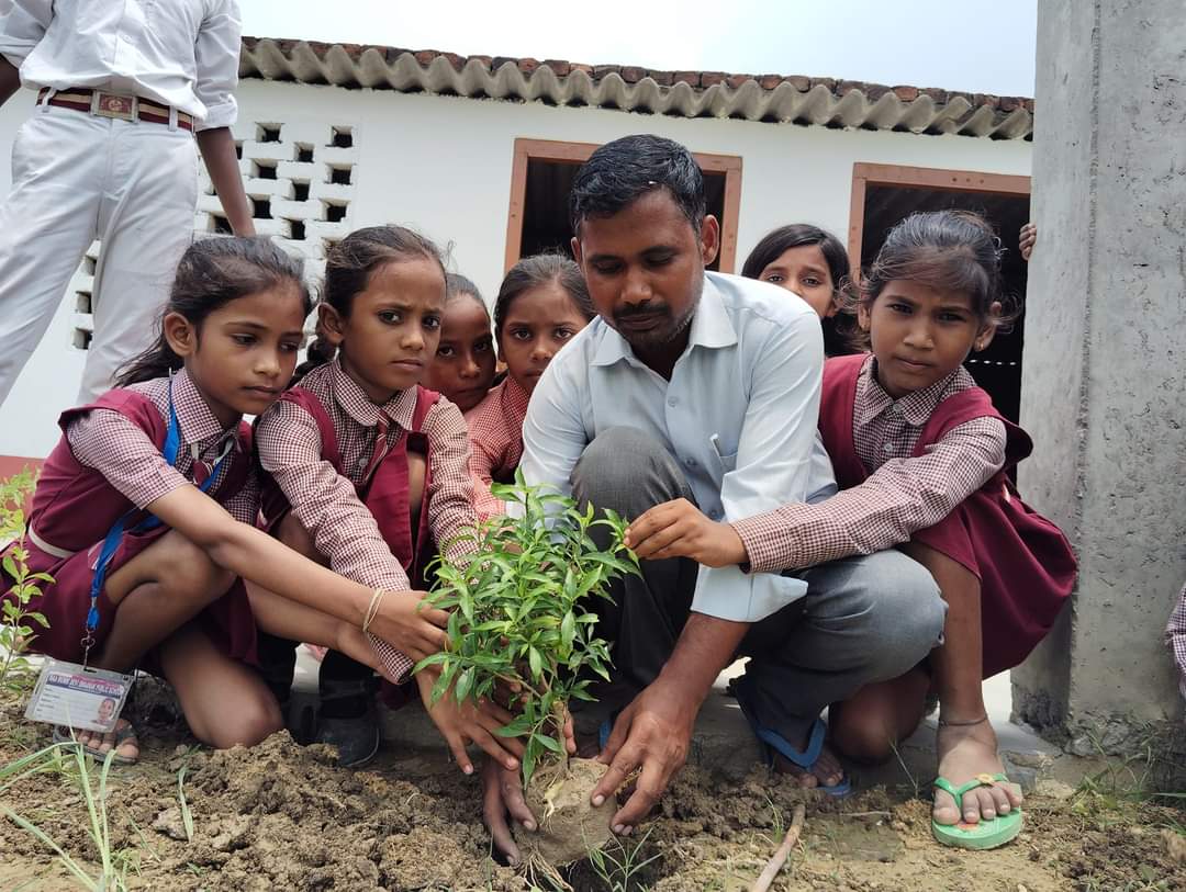 Maa Munni Devi Smaarak Public School Education | Schools