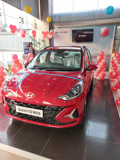 Mahadev Hyundai Automotive | Show Room