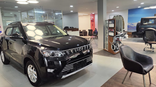 Mahindra Abhinandan Auto Zone - SUV Automotive | Show Room