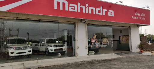 Mahindra Amber Auto Automotive | Show Room