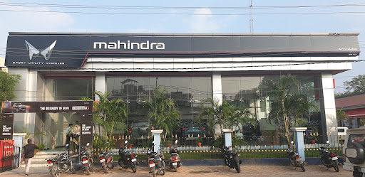 Mahindra Anand Motors - SUV Automotive | Show Room