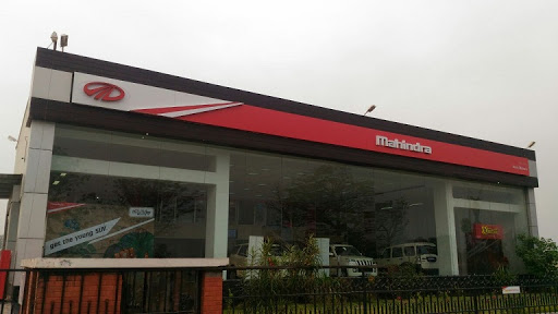 Mahindra & Mahindra Authorized Workshop Automotive | Show Room