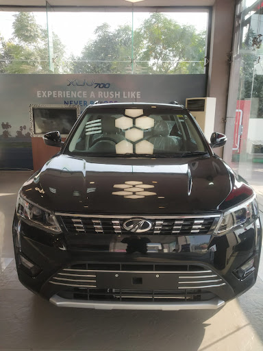 Mahindra Astro India Automobile - SUV Automotive | Show Room