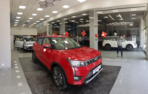 Mahindra Automotive Manufacturers - SUV Automotive | Show Room