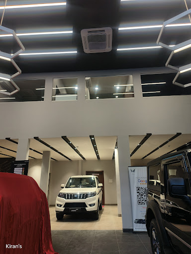 Mahindra Automotive Showroom - Tolichowki Automotive | Show Room