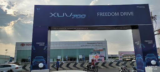 Mahindra Car Showroom Live Young Live Free Automotive | Show Room