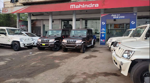 Mahindra CI Automotors - Commercial Vehicle Automotive | Show Room