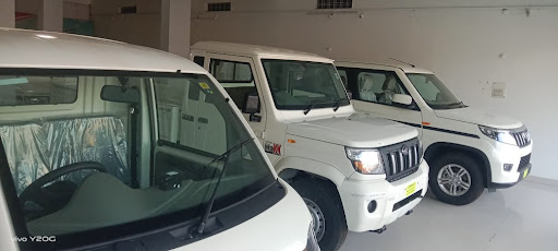 Mahindra CI Automotors - SUV Automotive | Show Room