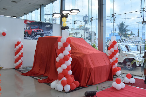 Mahindra First Choice (Akvee Automotives Pvt Ltd) Automotive | Show Room
