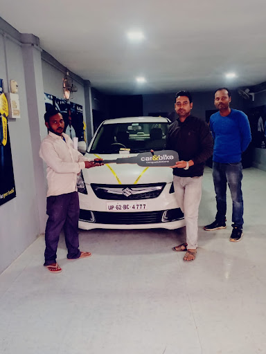Mahindra First Choice Mirzapur Automotive | Show Room