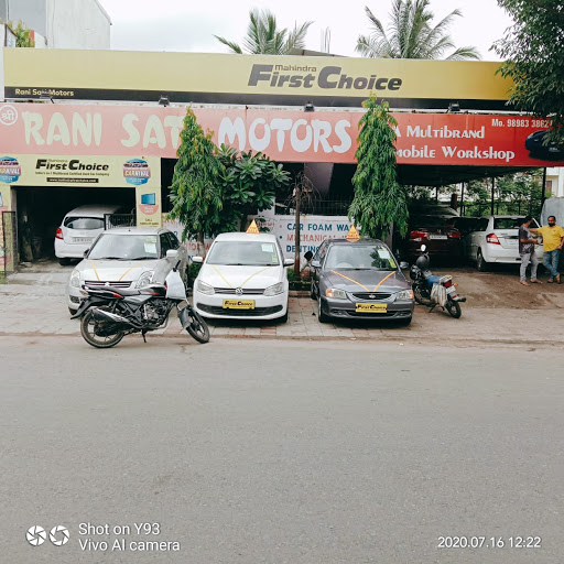 Mahindra First Choice (Rani Sati Motors) Automotive | Show Room