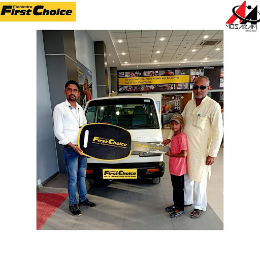 Mahindra First Choice (Shrija Auto Fab) Automotive | Show Room