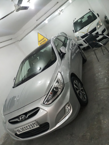 Mahindra First Choice Wheels Limited- Bharat Motors Automotive | Show Room