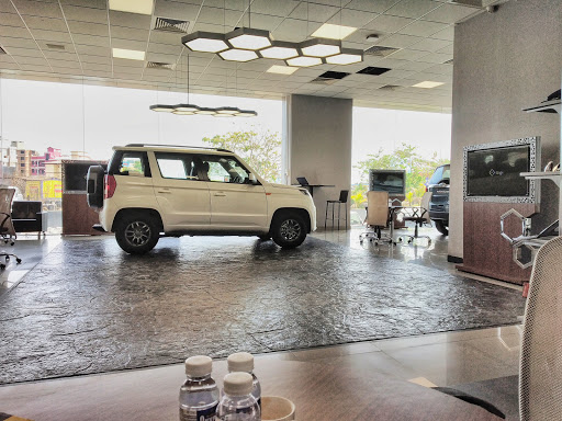 Mahindra First Choice Wheels Limited Automotive | Show Room