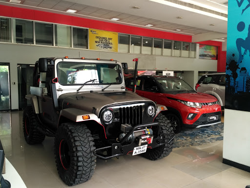 Mahindra India Garage Automotive | Show Room