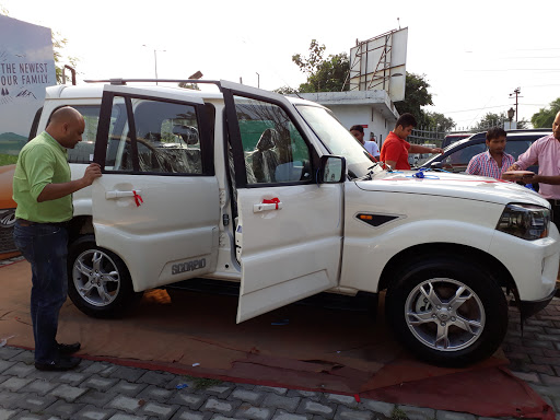 Mahindra Jai Kumar Arun Kumar - SUV Automotive | Show Room
