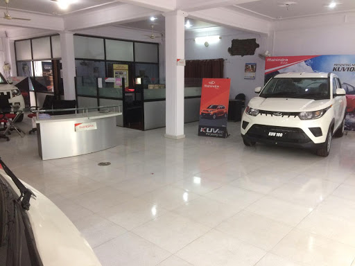 Mahindra Mahalaxmi Motors Automotive | Show Room