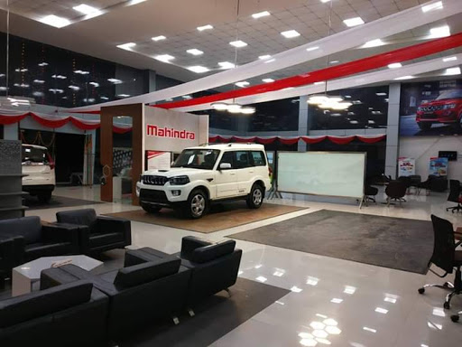 Mahindra Mighty Autowheels - SUV Automotive | Show Room