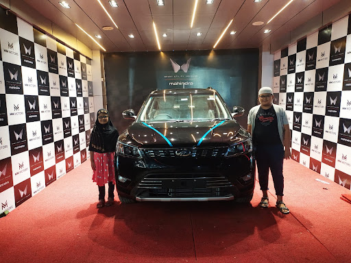 Mahindra MM Motors Automotive | Show Room
