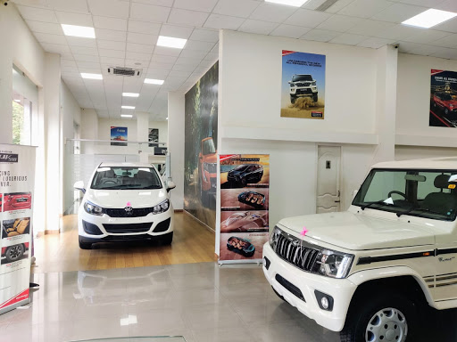 Mahindra Naik Motors - SUV Showroom Automotive | Show Room